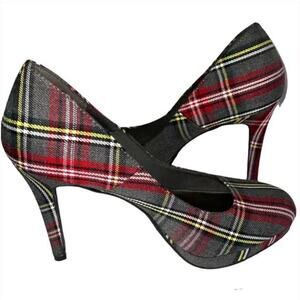 Fioni Gray Red Tartan Plaid Fabric Classic Platform Stiletto Heel Pump Shoes 8.5